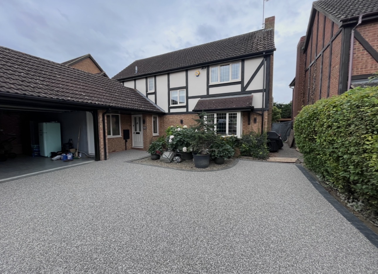 Resin Bound Driveway with Block Edging
